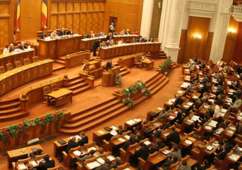 Camera Deputaţilor a aprobat Planul naţional de prevenire şi combatere a cancerului în România