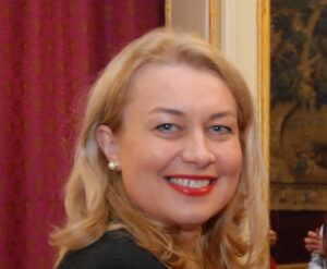 Prof. Univ. Dr. Mihaela Răescu, medic primar stomatolog: Educația în privința igienei orale ne face mai sănătoși