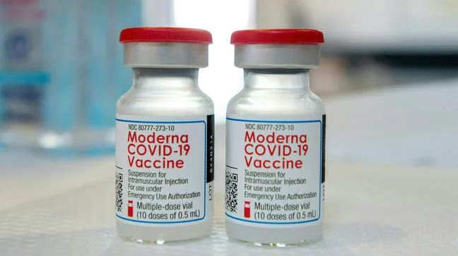 De la 1 august, începe imunizarea tinerilor cu vârste între 12 şi 17 ani cu  vaccinul Spikevax