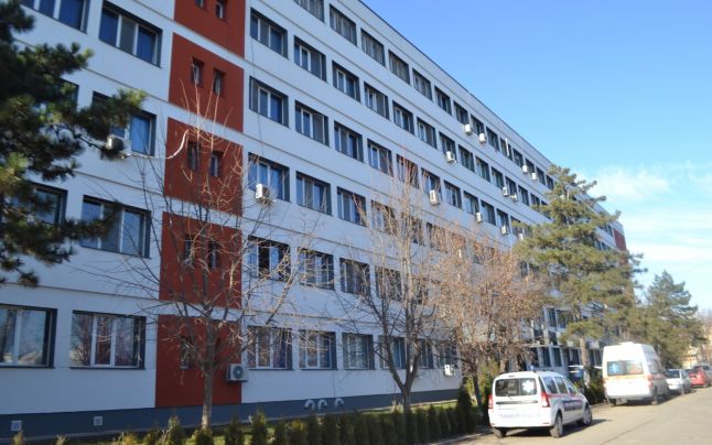 Excedent de asistenţi medicali pe piaţa muncii şi deficit în Spitalul Județean Tulcea