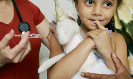 RoVaccinare: Imunizarea copiilor cu vârste între 5 şi 11 ani va începe după  recepţionarea dozelor de vaccin necesare