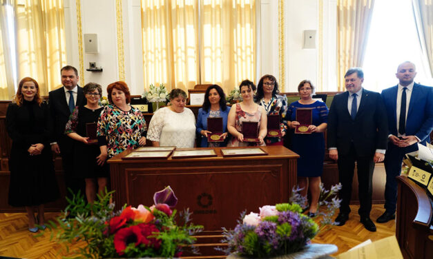 Şase asistente medicale au primit premiul „Dr. Mozes Carol” de la miniştrii  Sănătăţii şi Dezvoltării