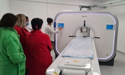 Spitalul din Buhuşi a primit un aparat RMN performant, achiziţionat de primărie cu fonduri europene