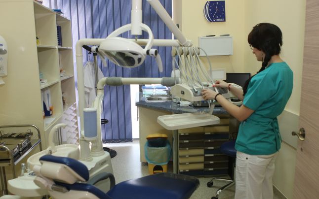 Victor Costache: În perioada următoare vom verifica felul în care se fac anesteziile în cabinetele stomatologice