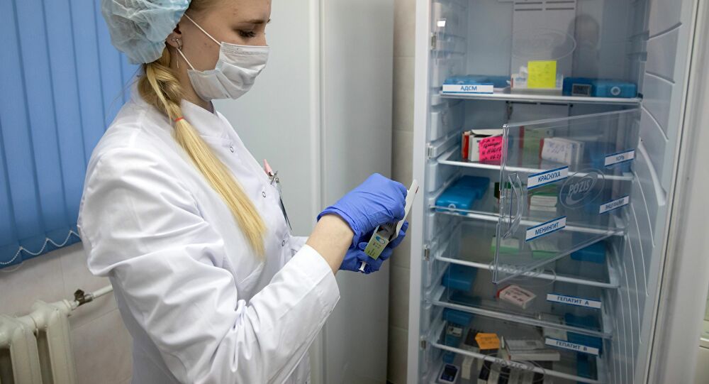 Rusia testează pe oameni două vaccinuri împotriva COVID-19