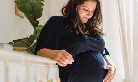 Vaccinarea anti-Covid-19 a femeilor gravide, evaluată într-un studiu clinic derulat în SUA