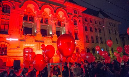 Clădiri din mai multe oraşe vor fi iluminate în roşu de Ziua Mondială de Luptă împotriva Tuberculozei