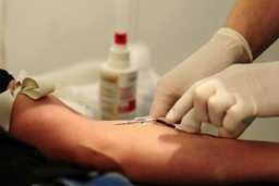 Testul de sânge ce poate identifica persoanele care au fost expuse anterior coronavirusului
