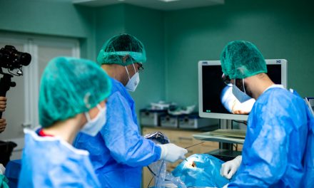 Femeie de 45 de ani operată cu succes de gigantism şi acromegalie, la Spitalul de Neurochirurgie din Iaşi