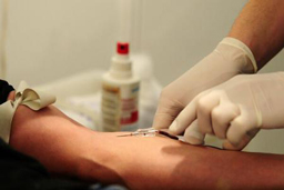 Aproape 1000 de cadre medicale au fost vaccinate împotriva COVID-19